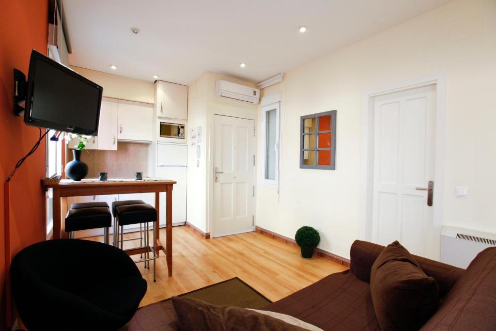 Apartamento Tirso De Molina Madrid Eksteriør billede