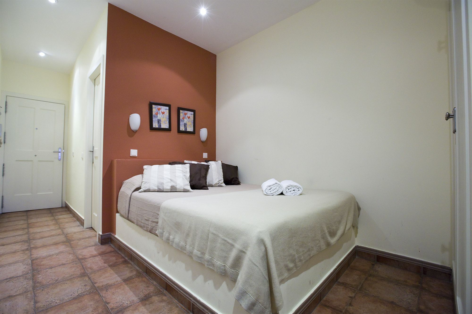 Apartamento Tirso De Molina Lejlighed Madrid Eksteriør billede